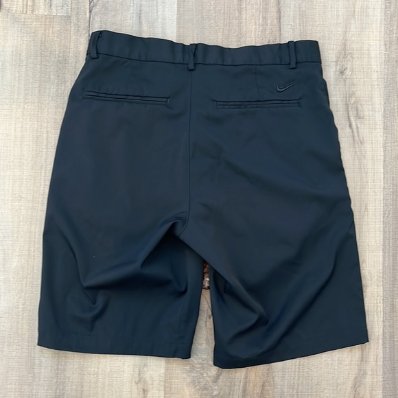 Nike Golf Men's Standard Fit Black Shorts - Picture 3 of 3